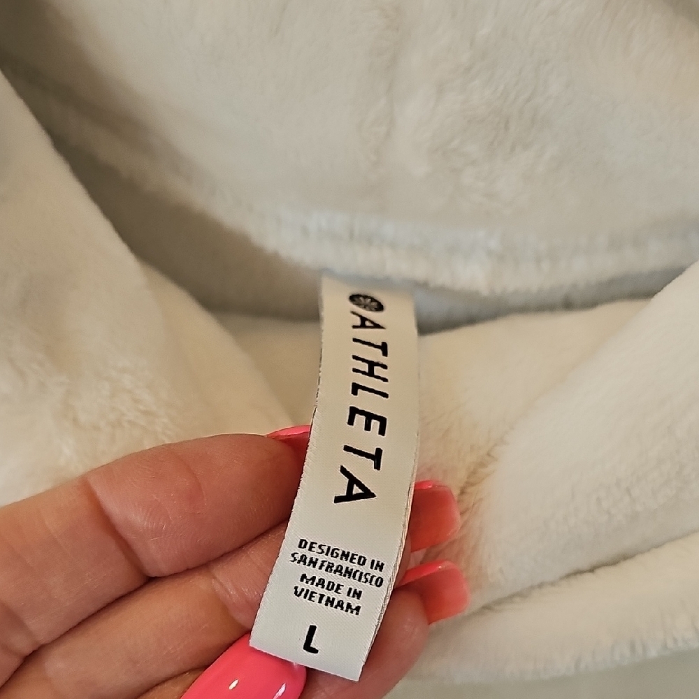 ATHELTA Cozy Cream Lounge Set - Picture 8 of 9